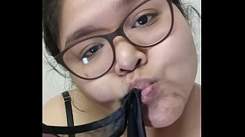 Deesdeepthroat - Dee loves cum she eats it straight off her panties! Nasty girl